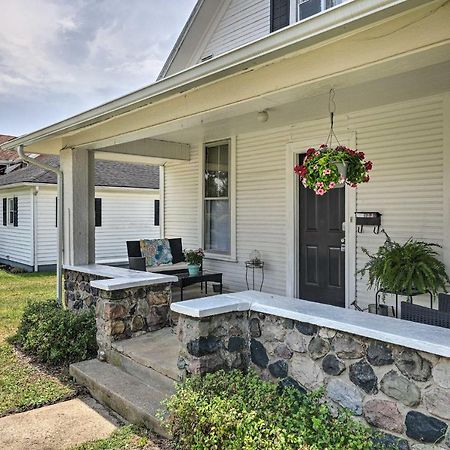 Pet-Friendly Greenville Home With Private Yard Exterior photo